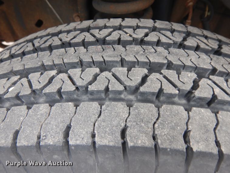 image for item KU9514 2005 Ford E450  school bus