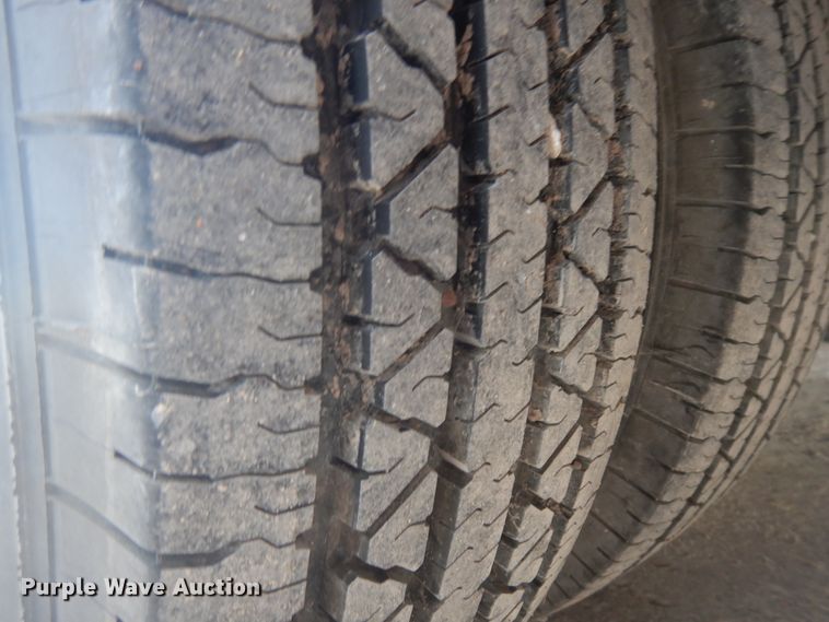 image for item KU9514 2005 Ford E450  school bus