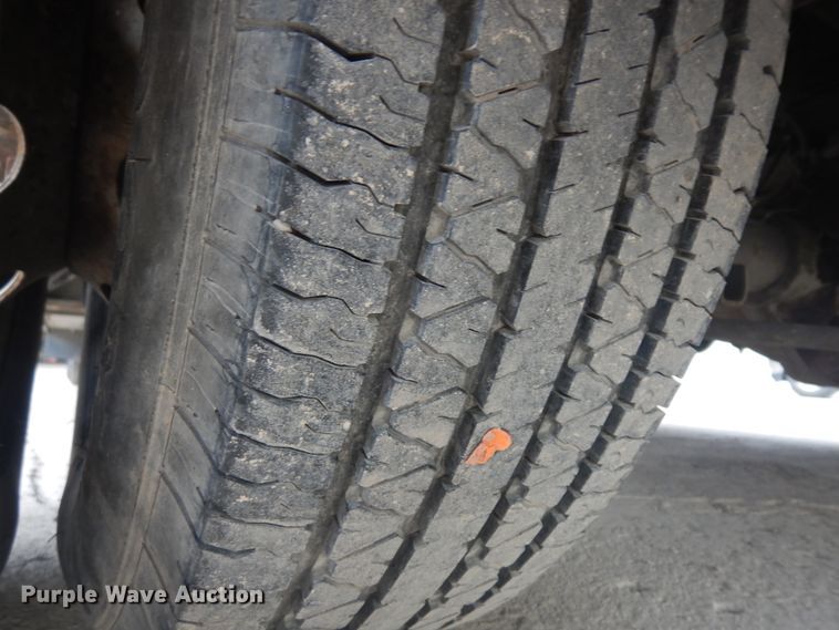 image for item KU9514 2005 Ford E450  school bus