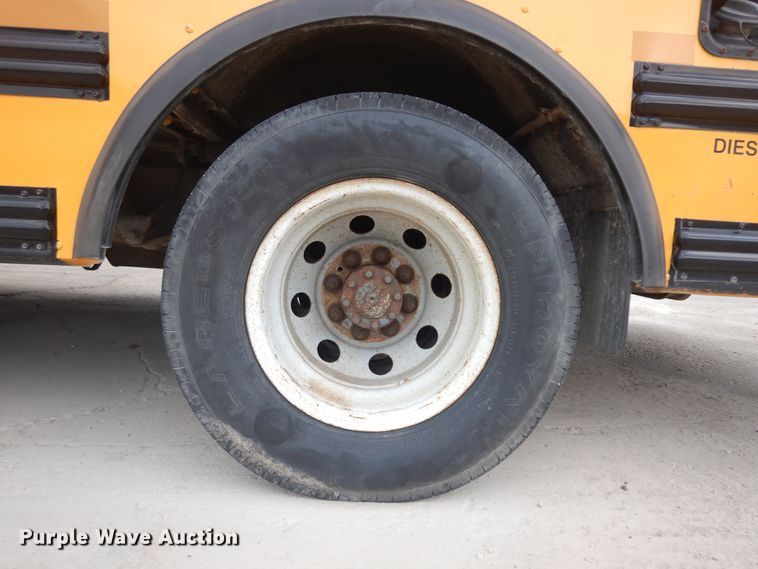 image for item KU9514 2005 Ford E450  school bus