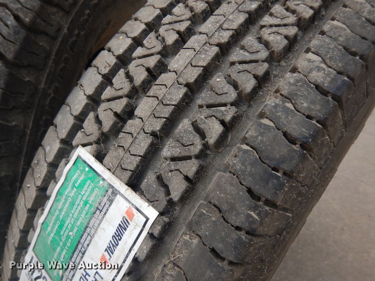 image for item KU9514 2005 Ford E450  school bus