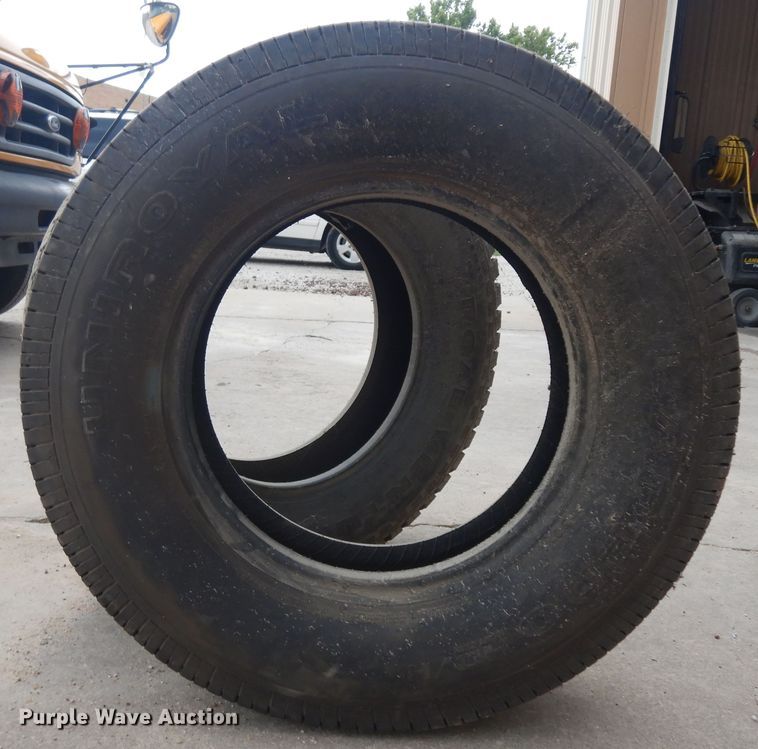 image for item KU9514 2005 Ford E450  school bus