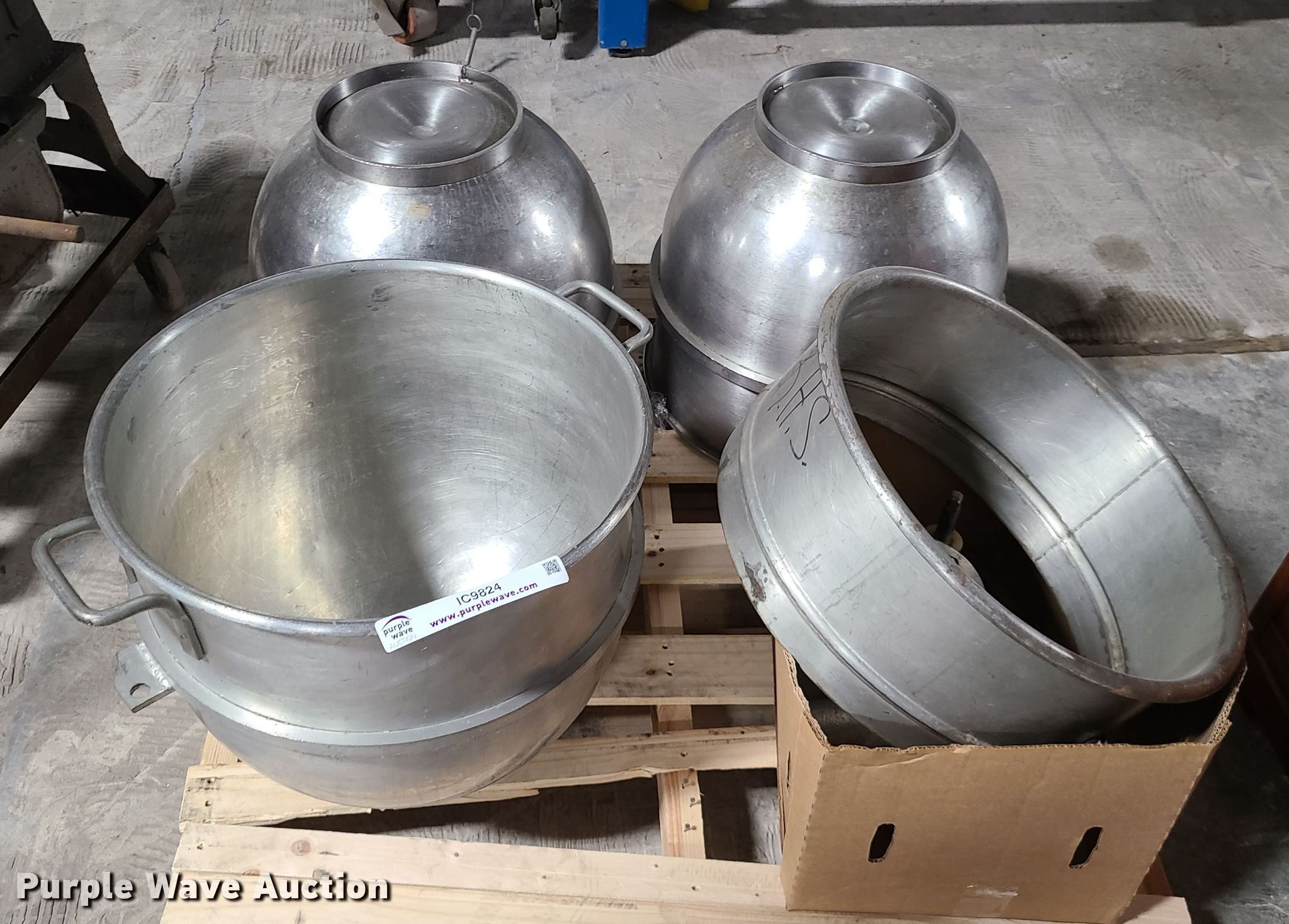 (6) mixer bowls in Kansas City, MO Item IC9824 sold Purple Wave