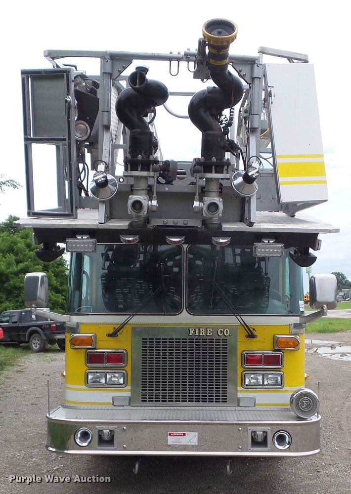 image for item DA7150 1994 Spartan Gladiator  aerial platform fire truck
