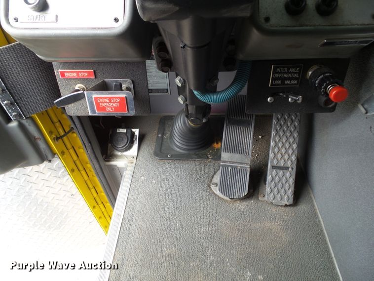 image for item DA7150 1994 Spartan Gladiator  aerial platform fire truck