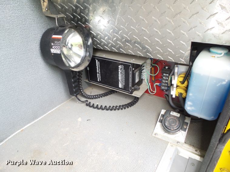 image for item DA7150 1994 Spartan Gladiator  aerial platform fire truck