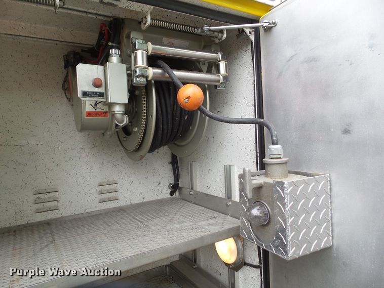 image for item DA7150 1994 Spartan Gladiator  aerial platform fire truck