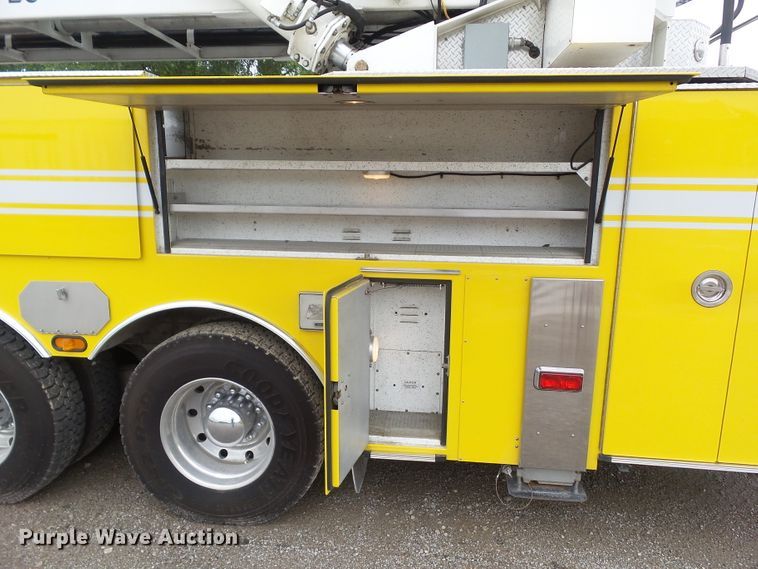 image for item DA7150 1994 Spartan Gladiator  aerial platform fire truck