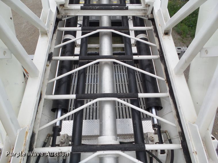 image for item DA7150 1994 Spartan Gladiator  aerial platform fire truck