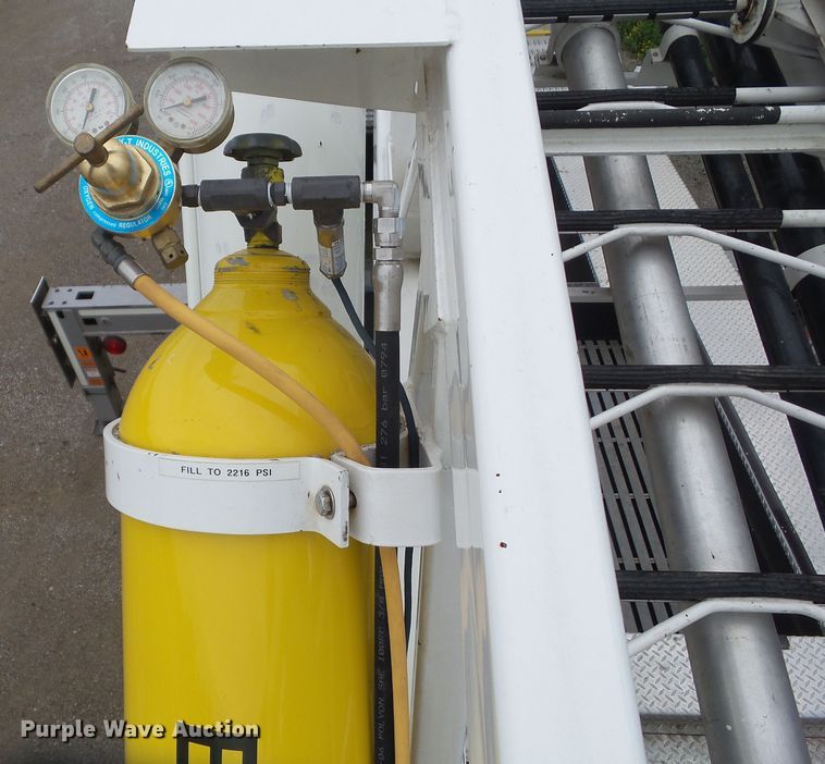 image for item DA7150 1994 Spartan Gladiator  aerial platform fire truck