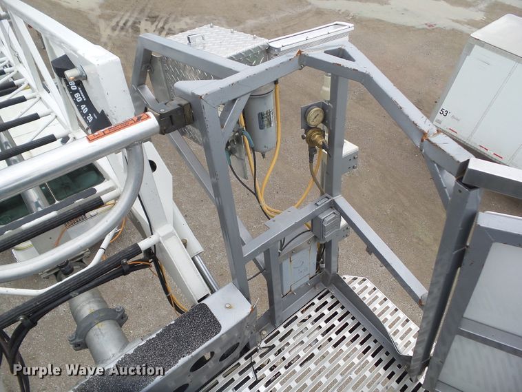 image for item DA7150 1994 Spartan Gladiator  aerial platform fire truck