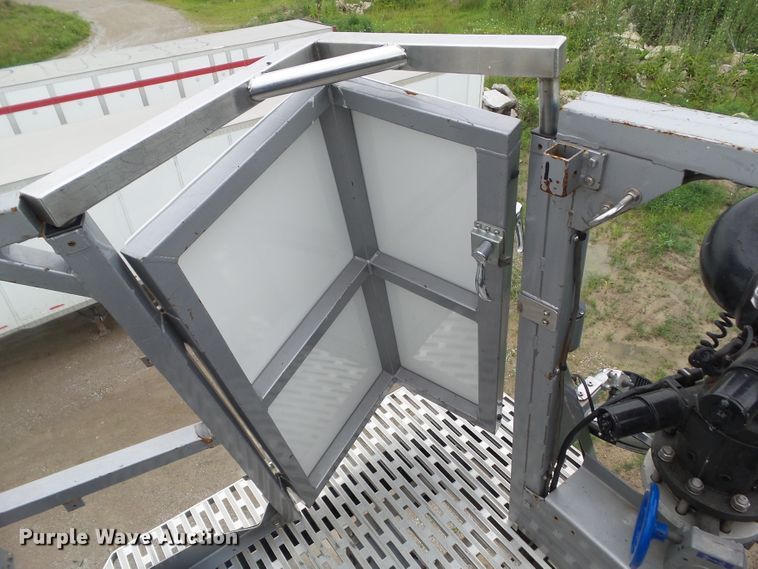 image for item DA7150 1994 Spartan Gladiator  aerial platform fire truck