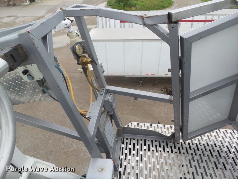 image for item DA7150 1994 Spartan Gladiator  aerial platform fire truck