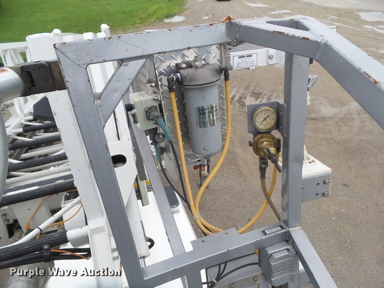 image for item DA7150 1994 Spartan Gladiator  aerial platform fire truck