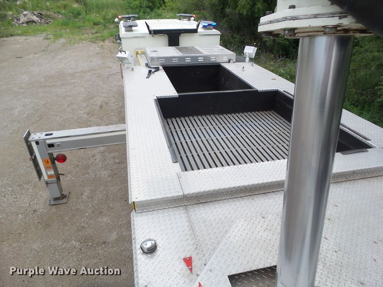 image for item DA7150 1994 Spartan Gladiator  aerial platform fire truck