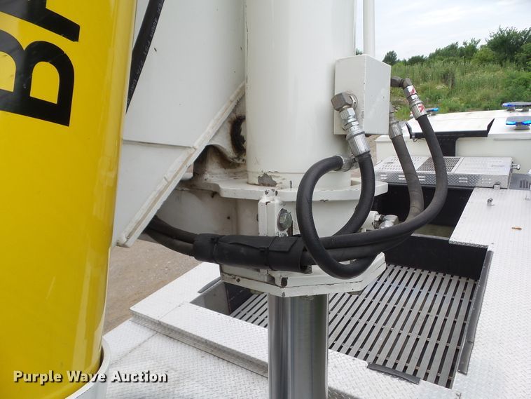 image for item DA7150 1994 Spartan Gladiator  aerial platform fire truck