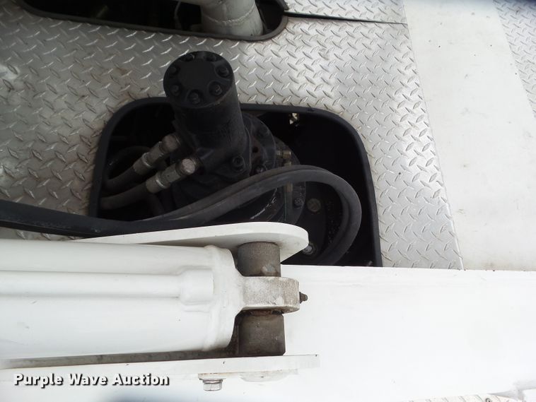 image for item DA7150 1994 Spartan Gladiator  aerial platform fire truck