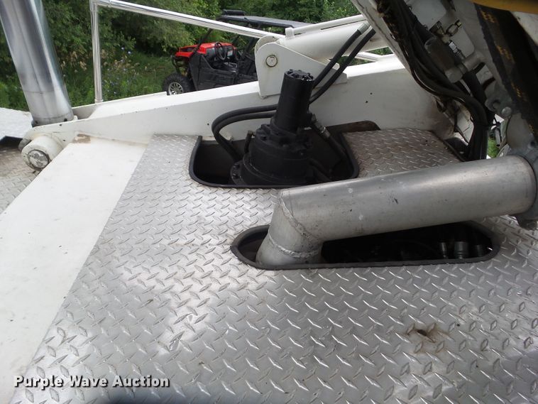 image for item DA7150 1994 Spartan Gladiator  aerial platform fire truck