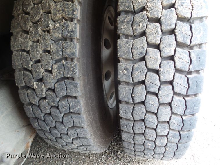 image for item DA7150 1994 Spartan Gladiator  aerial platform fire truck