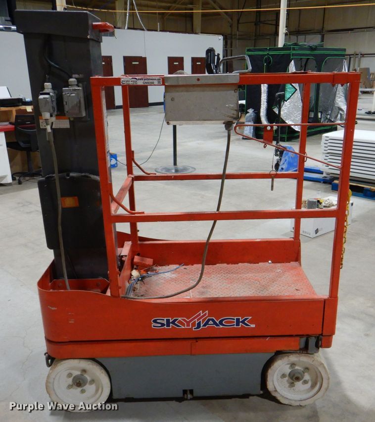 image for item DJ0484 Skyjack  vertical lift