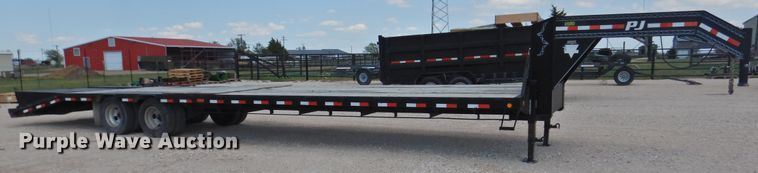 image for item DJ8484 2009 PJ Trailers  equipment trailer