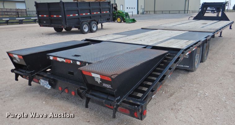image for item DJ8484 2009 PJ Trailers  equipment trailer
