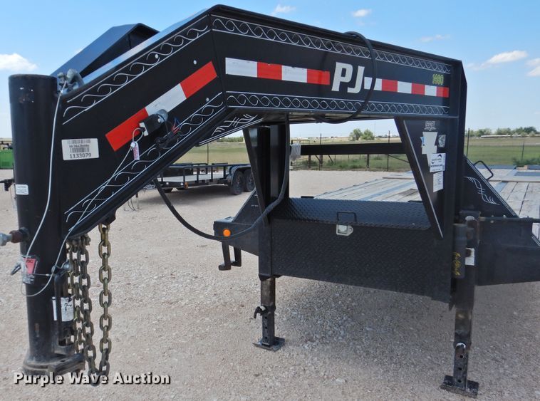 image for item DJ8484 2009 PJ Trailers  equipment trailer
