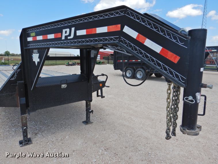 image for item DJ8484 2009 PJ Trailers  equipment trailer