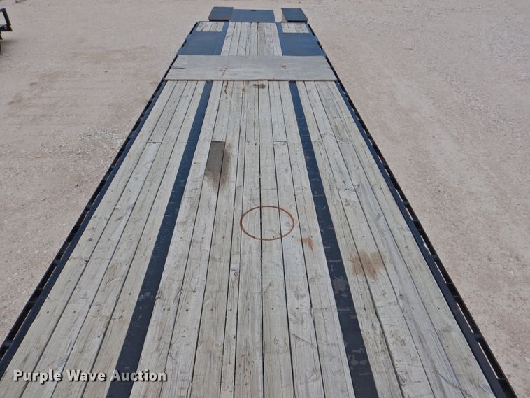 image for item DJ8484 2009 PJ Trailers  equipment trailer