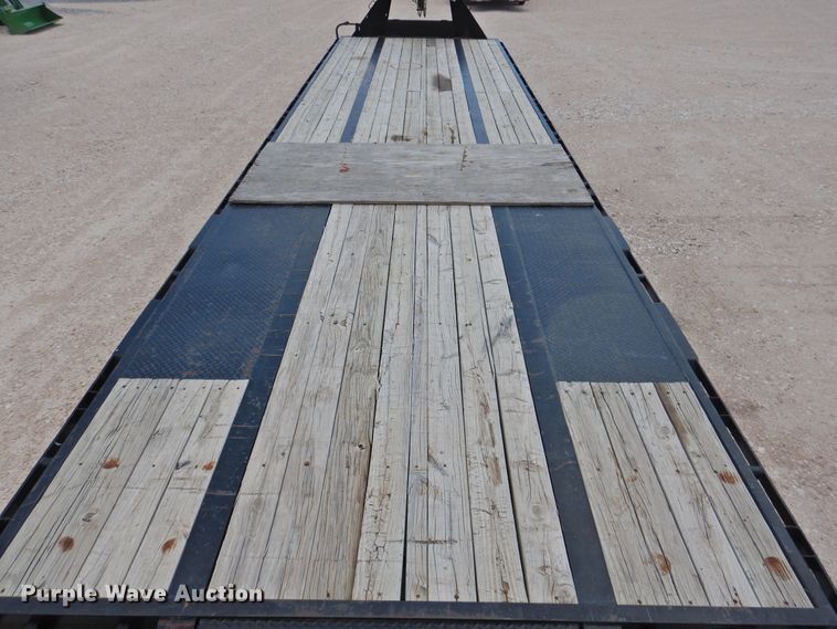 image for item DJ8484 2009 PJ Trailers  equipment trailer