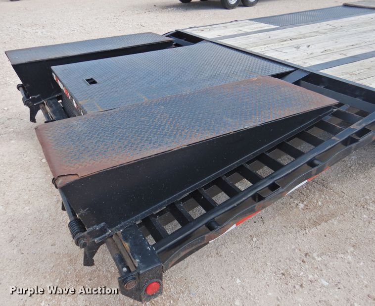 image for item DJ8484 2009 PJ Trailers  equipment trailer