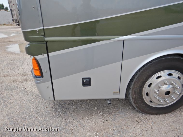 image for item DK2261 2006 Fleetwood Discovery 39L  RV