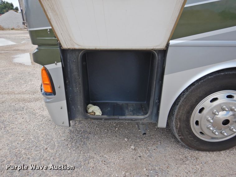 image for item DK2261 2006 Fleetwood Discovery 39L  RV