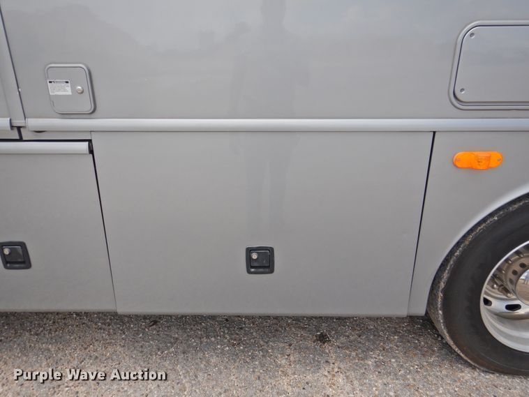 image for item DK2261 2006 Fleetwood Discovery 39L  RV