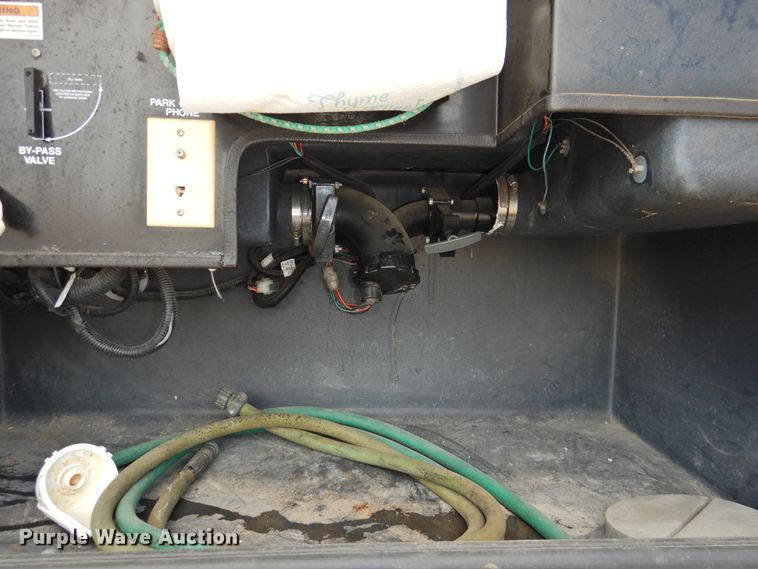 image for item DK2261 2006 Fleetwood Discovery 39L  RV