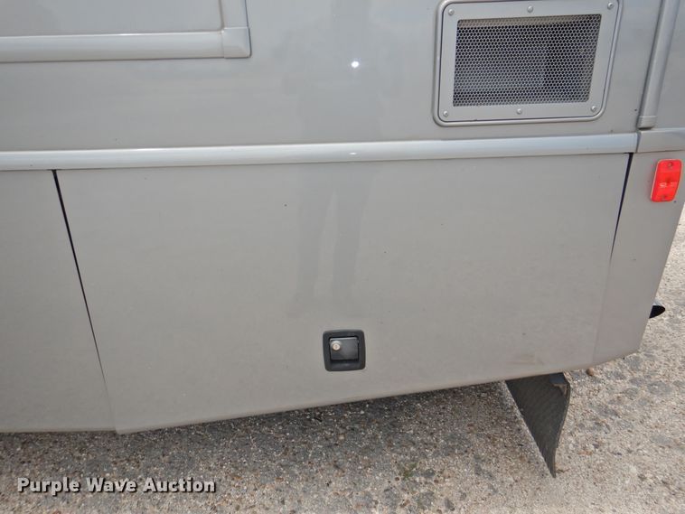 image for item DK2261 2006 Fleetwood Discovery 39L  RV