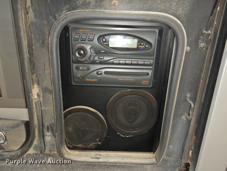 image for item DK2261 2006 Fleetwood Discovery 39L  RV