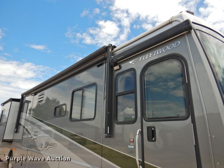 image for item DK2261 2006 Fleetwood Discovery 39L  RV