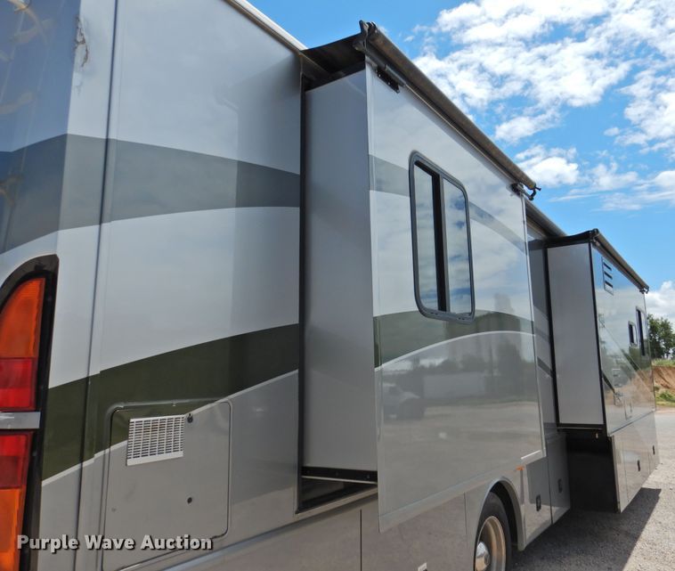 image for item DK2261 2006 Fleetwood Discovery 39L  RV