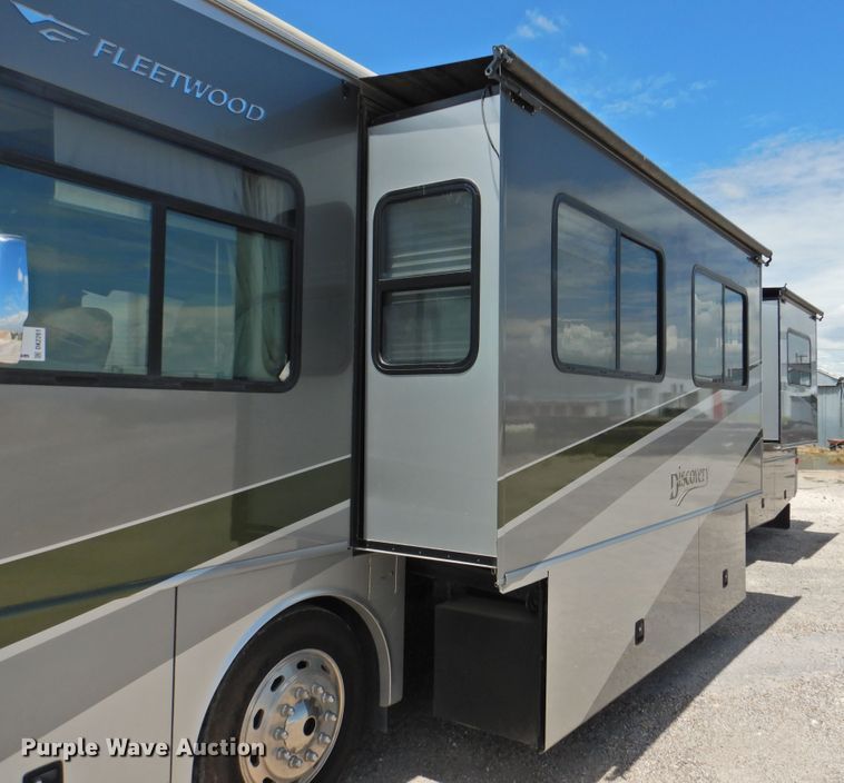 image for item DK2261 2006 Fleetwood Discovery 39L  RV