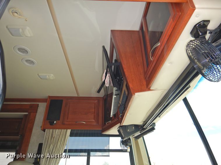 image for item DK2261 2006 Fleetwood Discovery 39L  RV