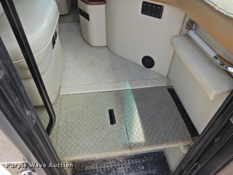 image for item DK2261 2006 Fleetwood Discovery 39L  RV