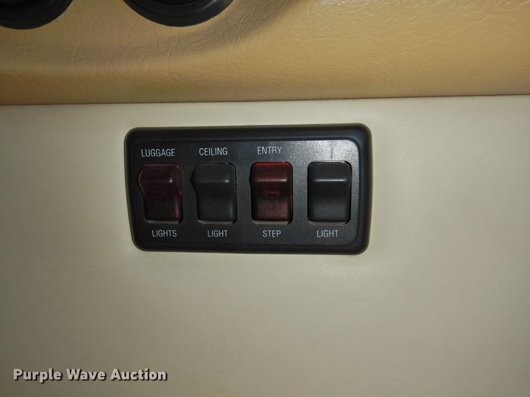 image for item DK2261 2006 Fleetwood Discovery 39L  RV