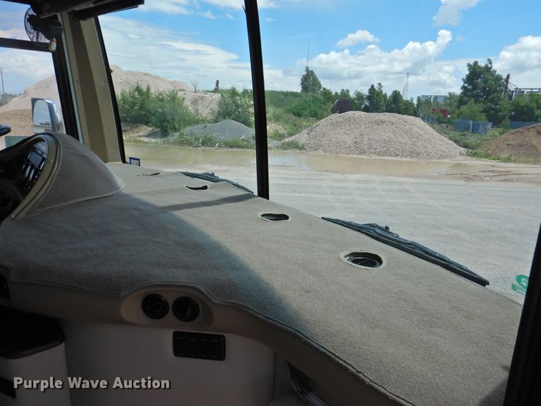 image for item DK2261 2006 Fleetwood Discovery 39L  RV