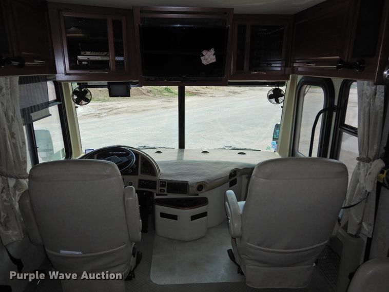image for item DK2261 2006 Fleetwood Discovery 39L  RV