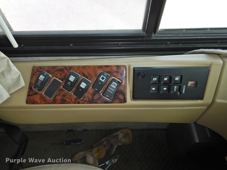 image for item DK2261 2006 Fleetwood Discovery 39L  RV