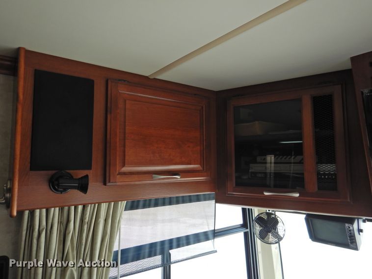 image for item DK2261 2006 Fleetwood Discovery 39L  RV