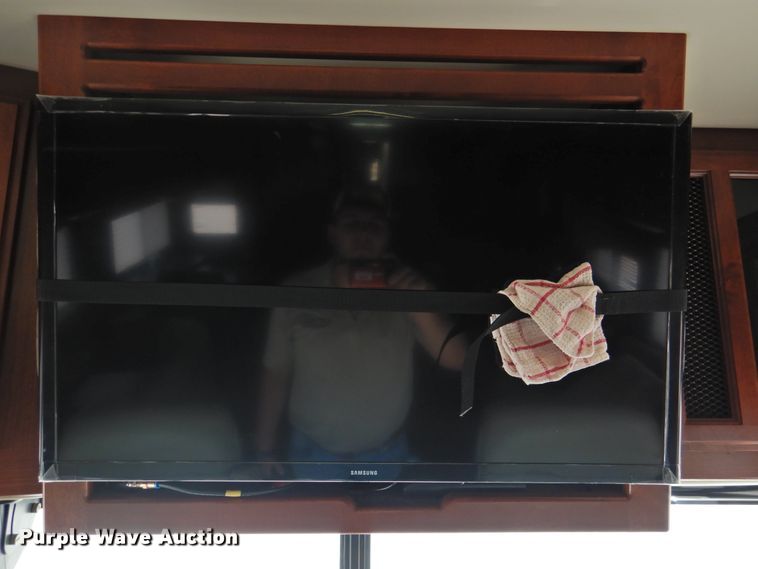 image for item DK2261 2006 Fleetwood Discovery 39L  RV