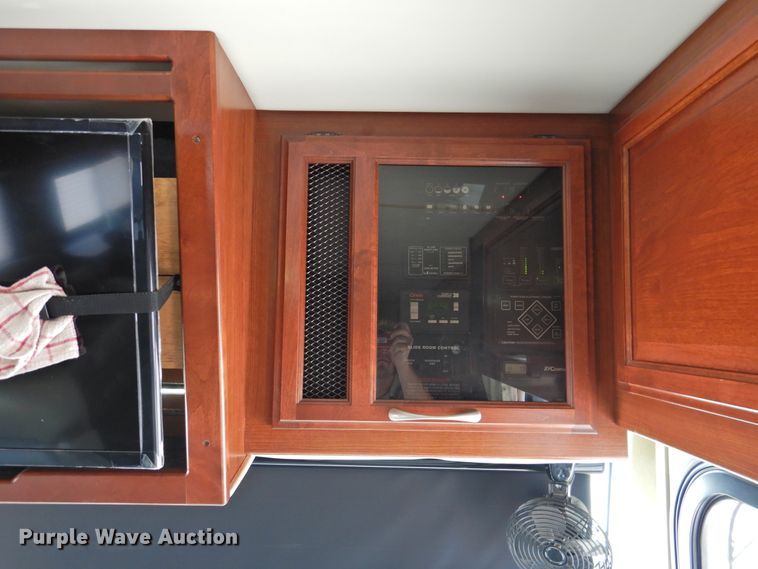 image for item DK2261 2006 Fleetwood Discovery 39L  RV