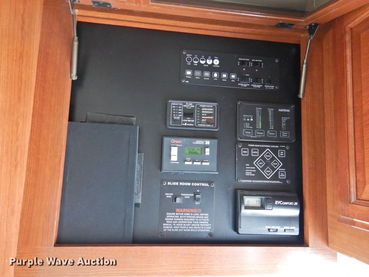 image for item DK2261 2006 Fleetwood Discovery 39L  RV